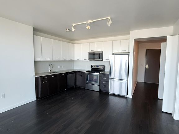 4th image of 1112 E Bayaud Ave #E3004