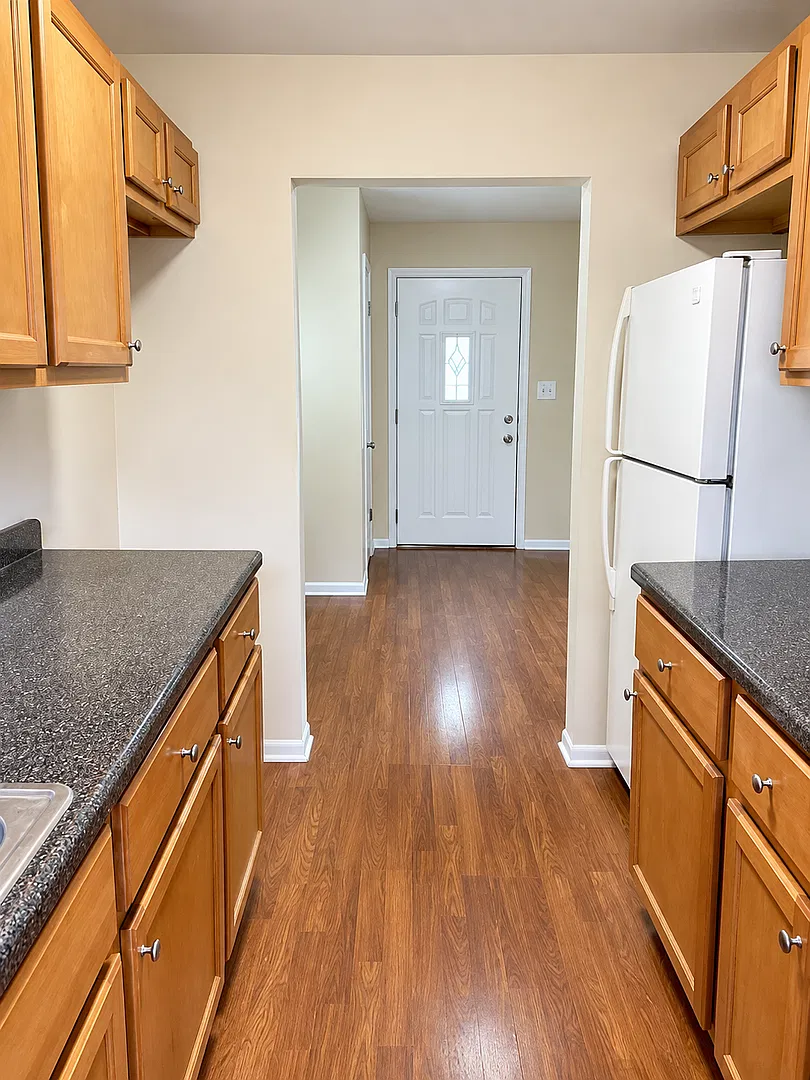 4 Bedroom 2 Bath — Photo 2