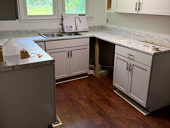 3rd image of 4889 Washington Rd