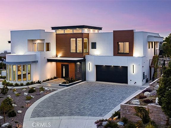 2nd image of 5042 Morgan Pl