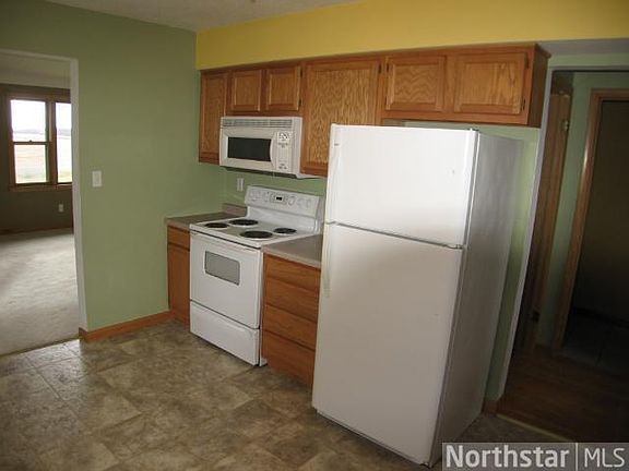 3rd image of 491 Maplewood Cir SW
