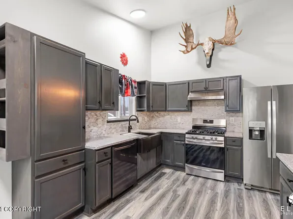 3000 N Arctic Fox Cir, Wasilla, AK 99654