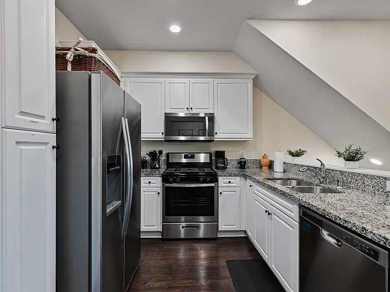 7221 N Cedar Rd #CP2 — Photo 19