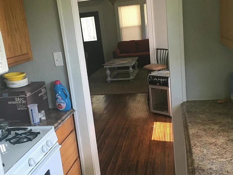 1408 Pratt St — Photo 15