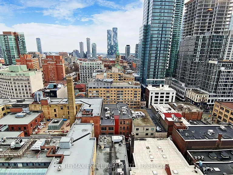 88 Queen St E #1710 — Photo 45