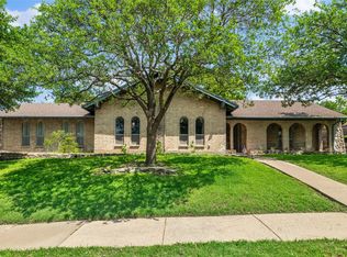 3405 Country Club Rd, Pantego, TX 76013