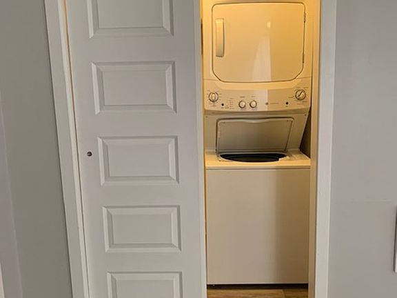 2nd image of 605 E Howard St #1