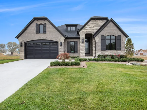 57306 Meadowridge Dr, Washington, MI 48094