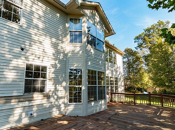 3rd image of 7831 Softwood Ct