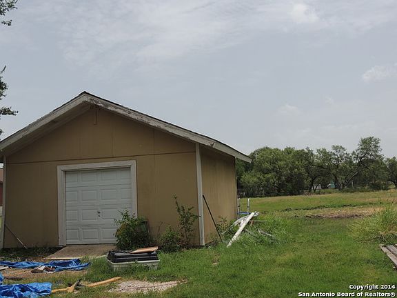 5th image of 318 Gillette Blvd