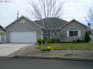 1303 22nd St, La Grande, OR 97850