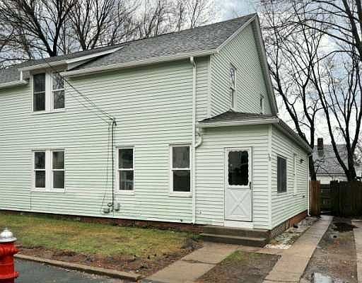 1st image of 10 Larchmont Ave