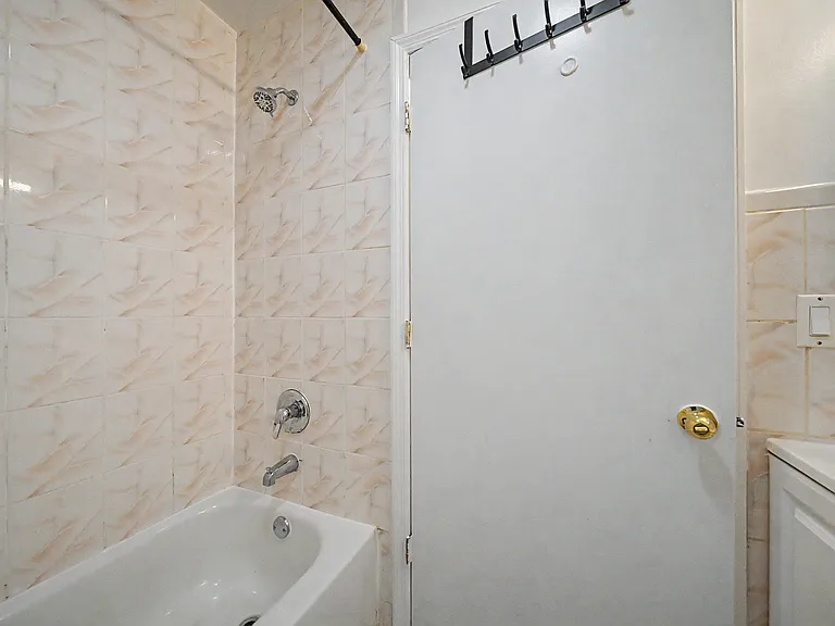 315 Cross St — Photo 10