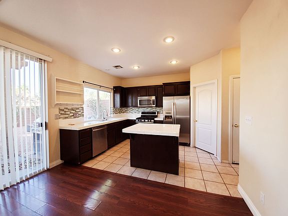 4th image of 673 Pacific Cascades Dr
