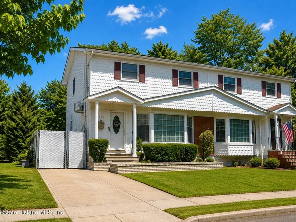 17 Lindenwood Rd, Staten Island, NY 10308