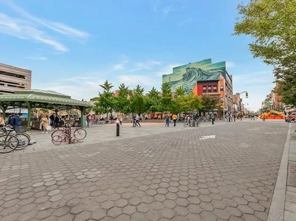 102 Christopher Columbus Drive image 22 of 22