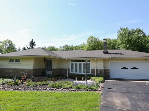 11551 Winchester Dr, Chardon, OH 44024
