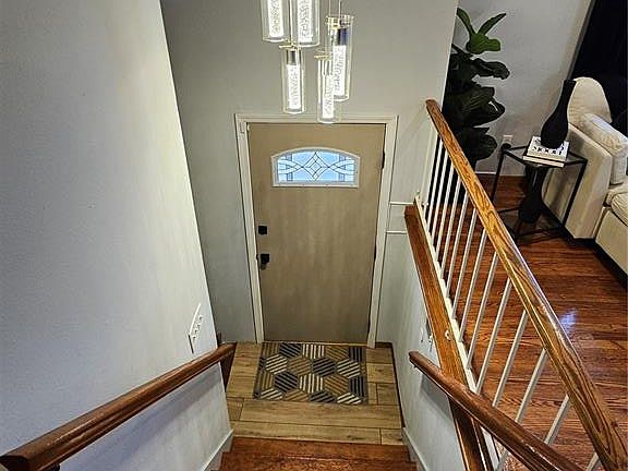 2nd image of 204 Bunker Hill Rd