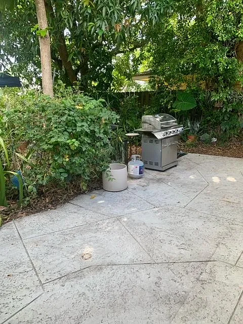 2 bed, 1000 sqft, $2,350 — Photo 3