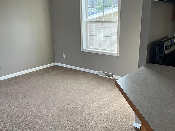4th image of 177 Ghaner Dr
