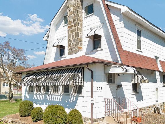 3rd image of 205 Primos Ave