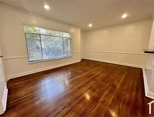 439 S Berendo St #202 — Photo 4