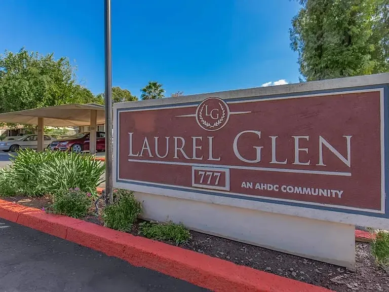 Laurel Glen — Photo 3