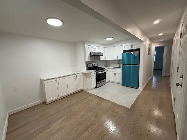 21351 35th Avenue # Fl 3, Queens, NY 11361