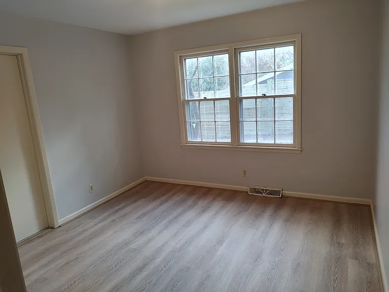 718 Desoto Rd SE — Photo 12