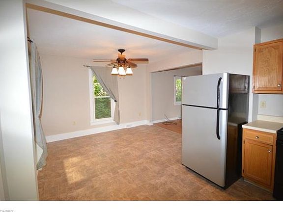 5th image of 463 Vine St
