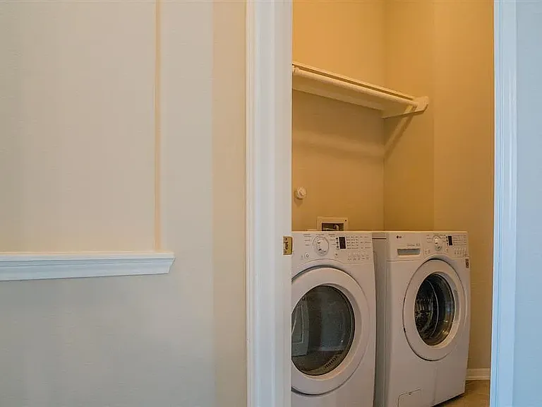 8002 Arapahoe Ridge Ln — Photo 5