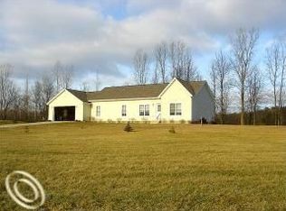 10678 Sargent Rd, Fowlerville, MI 48836