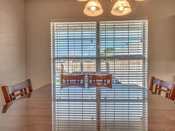 5th image of 2318 Heritage Cir