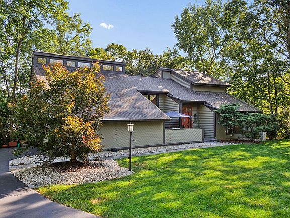 2nd image of 4766 Donegal Cliffs Dr