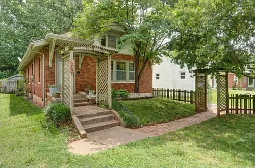 1210 S Jefferson Ave Photo 1