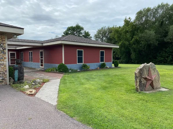 131 Andrus St, Malone, NY 12953