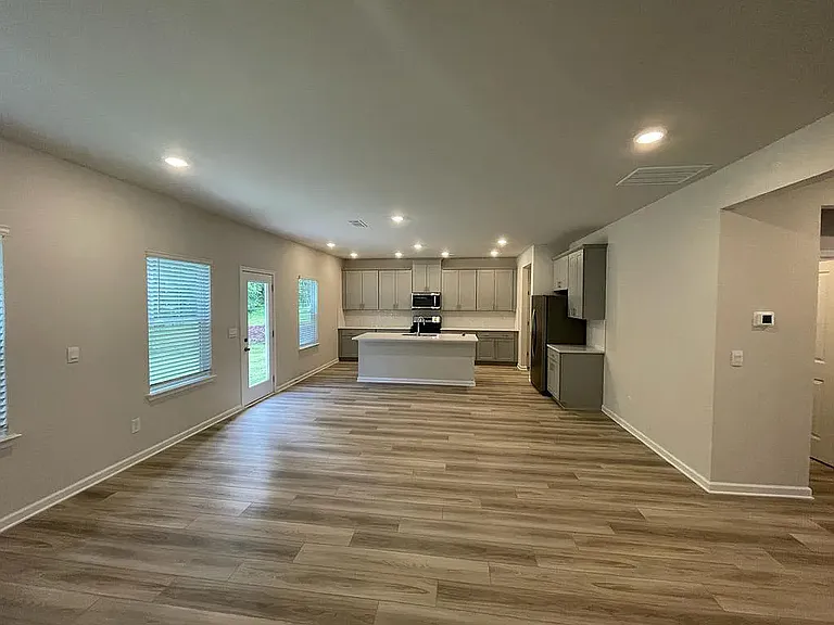 101 Longleaf St — Photo 3