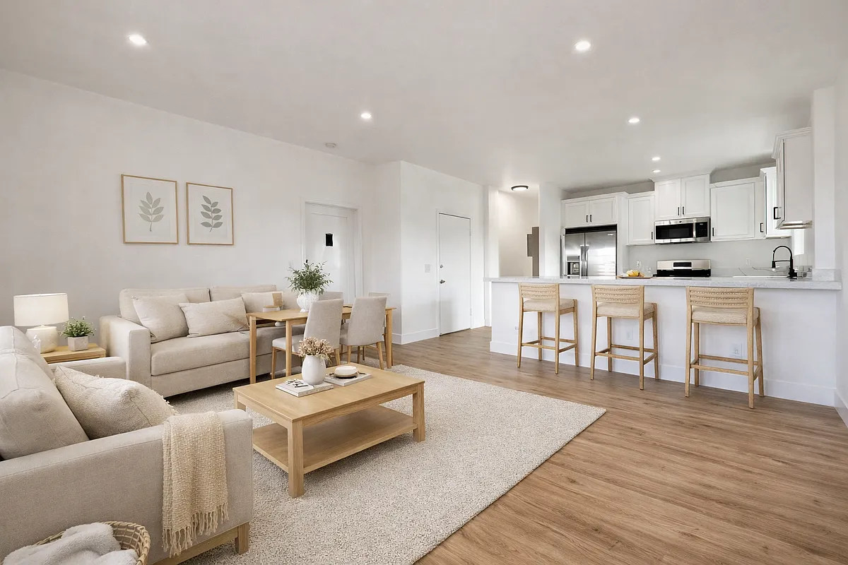 Building Photo - 2837 S Bronson Ave #8