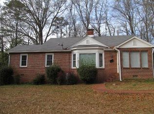 204 Barnes St, Union Point, GA 30669