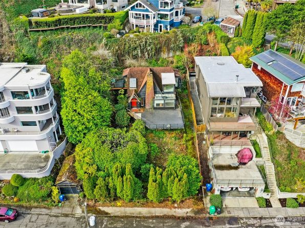 1715 Victoria Avenue SW, Seattle, WA 98126