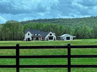 848 Old Winchester Rd, New Market, AL 35761