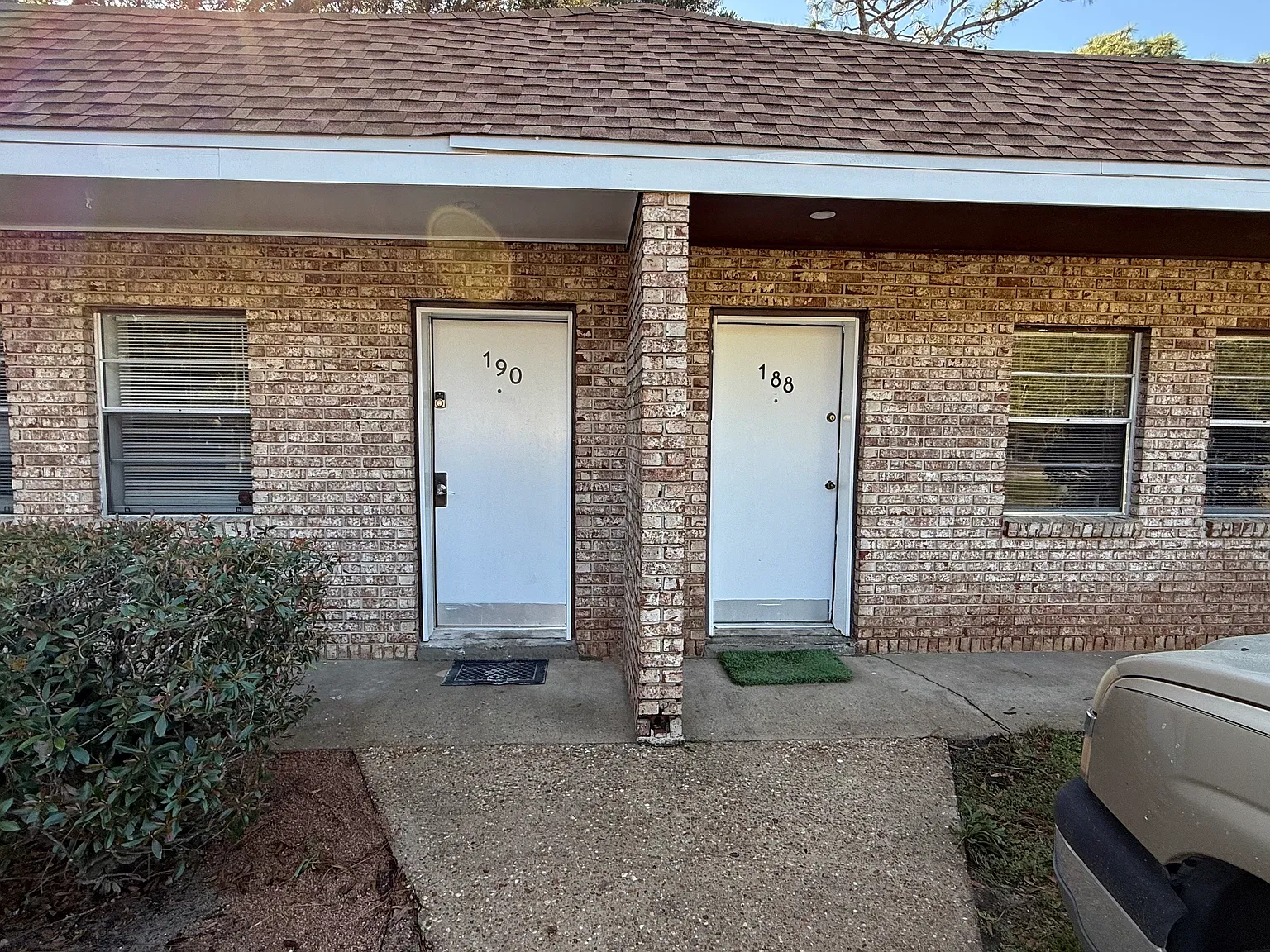 2 bed, 800 sqft, $1,600 — Photo 3