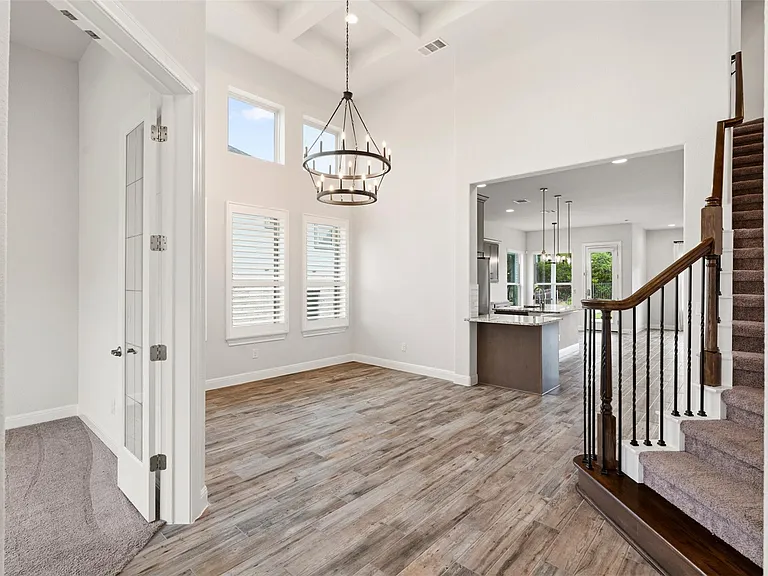 2439 Soprano Way — Photo 3