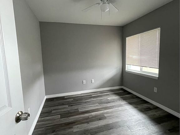 3rd image of 8575 Agate St