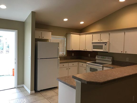 3rd image of 3317 India Palm Dr