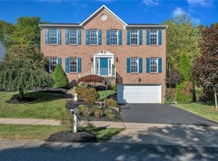 6003 Hawthorn Dr, Coraopolis, PA 15108