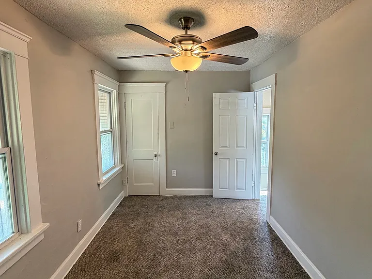 13302 Durkee Ave — Photo 15