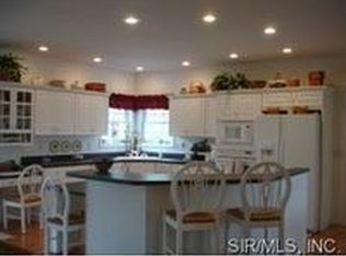 5558 Seminary Rd, Alton, IL 62002