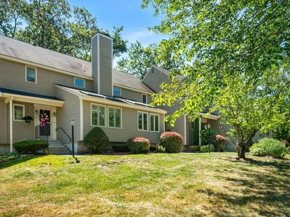 175 Brickett Hill Cir #175, Haverhill, MA 01830