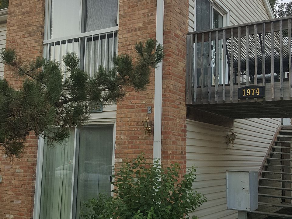 1st image of 1974 Kenilworth Cir APT G